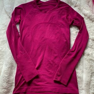 lululemon swiftly tech long sleeve shirt 2.0 in Ripened Raspberry